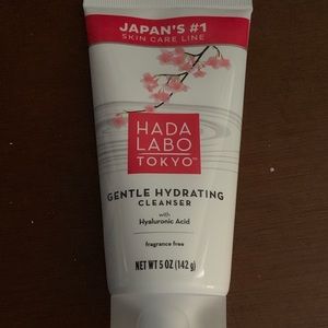 Hada Labo Tokyo Gentle Hydrating Cleanser